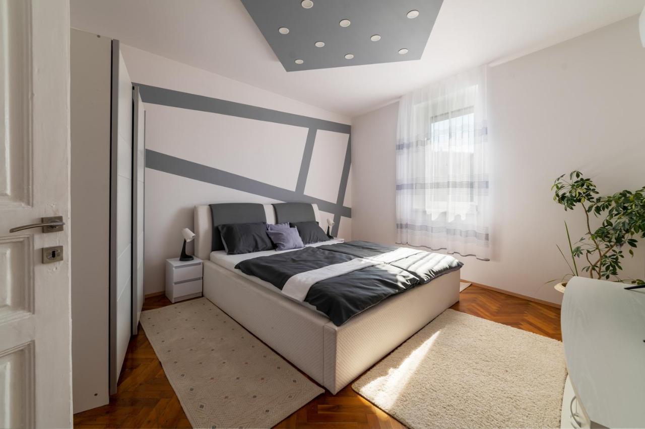 Ro-Land Vendeghaz Apartment Miskolc Ngoại thất bức ảnh