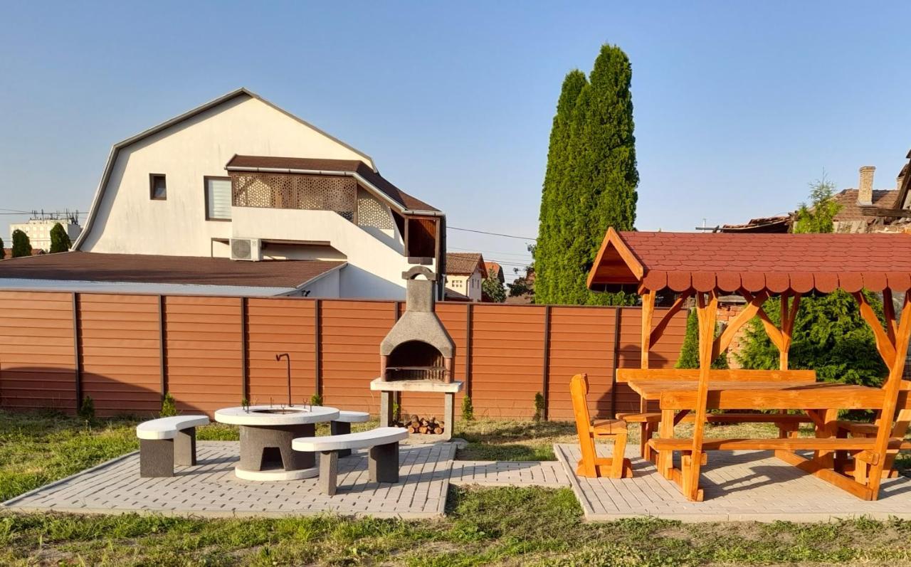 Ro-Land Vendeghaz Apartment Miskolc Ngoại thất bức ảnh