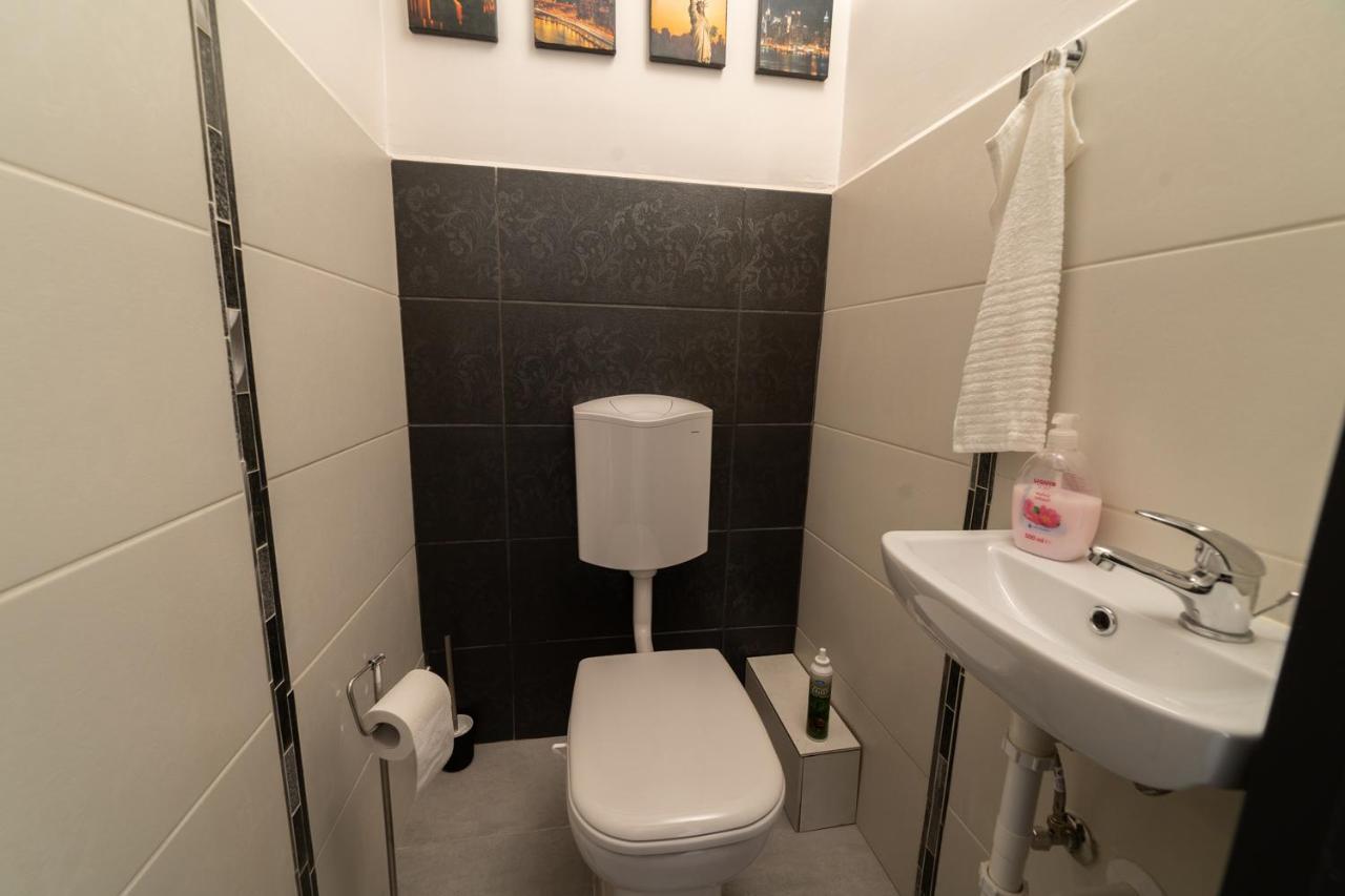 Ro-Land Vendeghaz Apartment Miskolc Ngoại thất bức ảnh